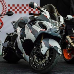 Meet your Posher, Luis